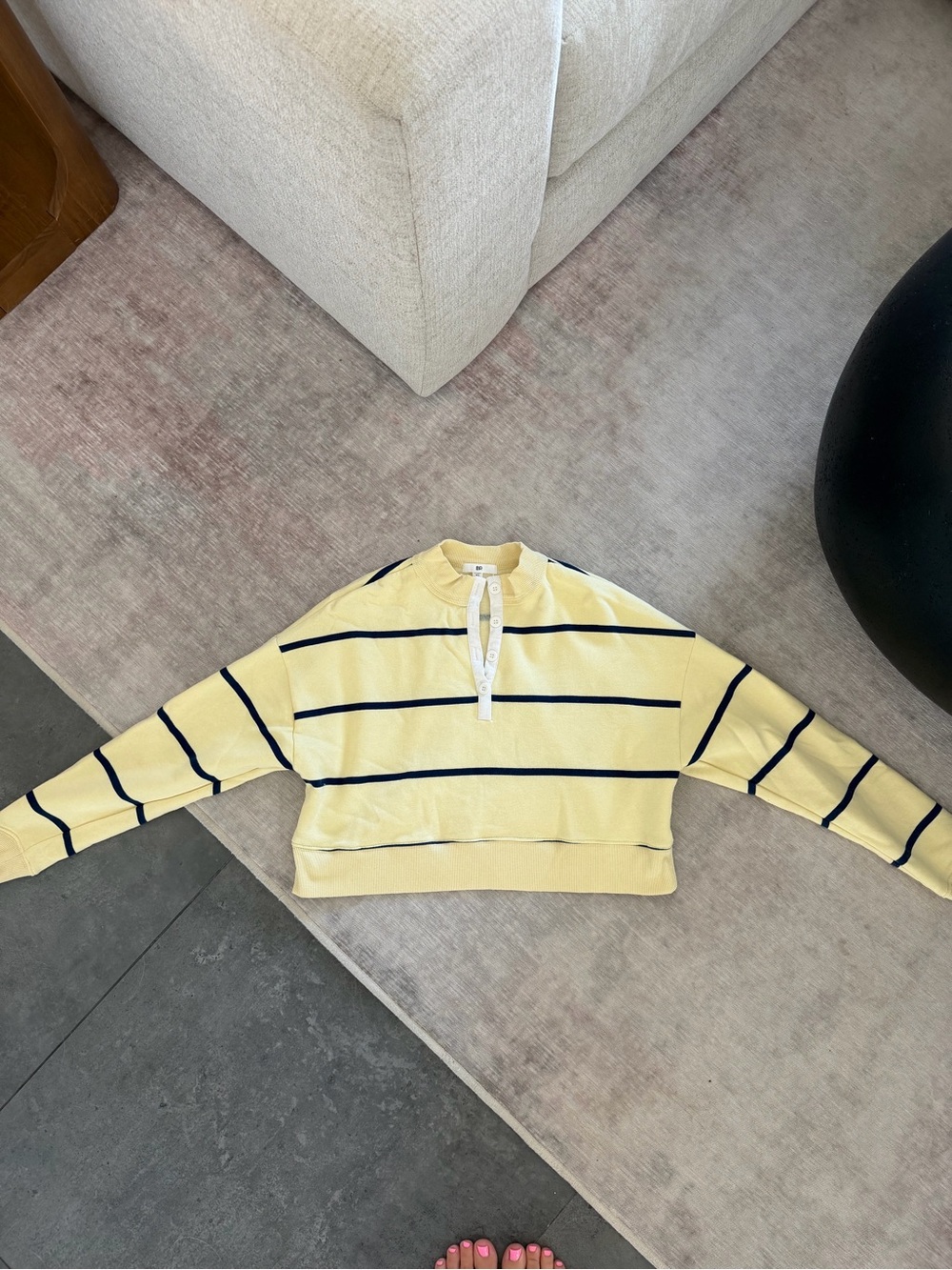 Urban outfitters Pale Yellow Cropped Henley Pullover